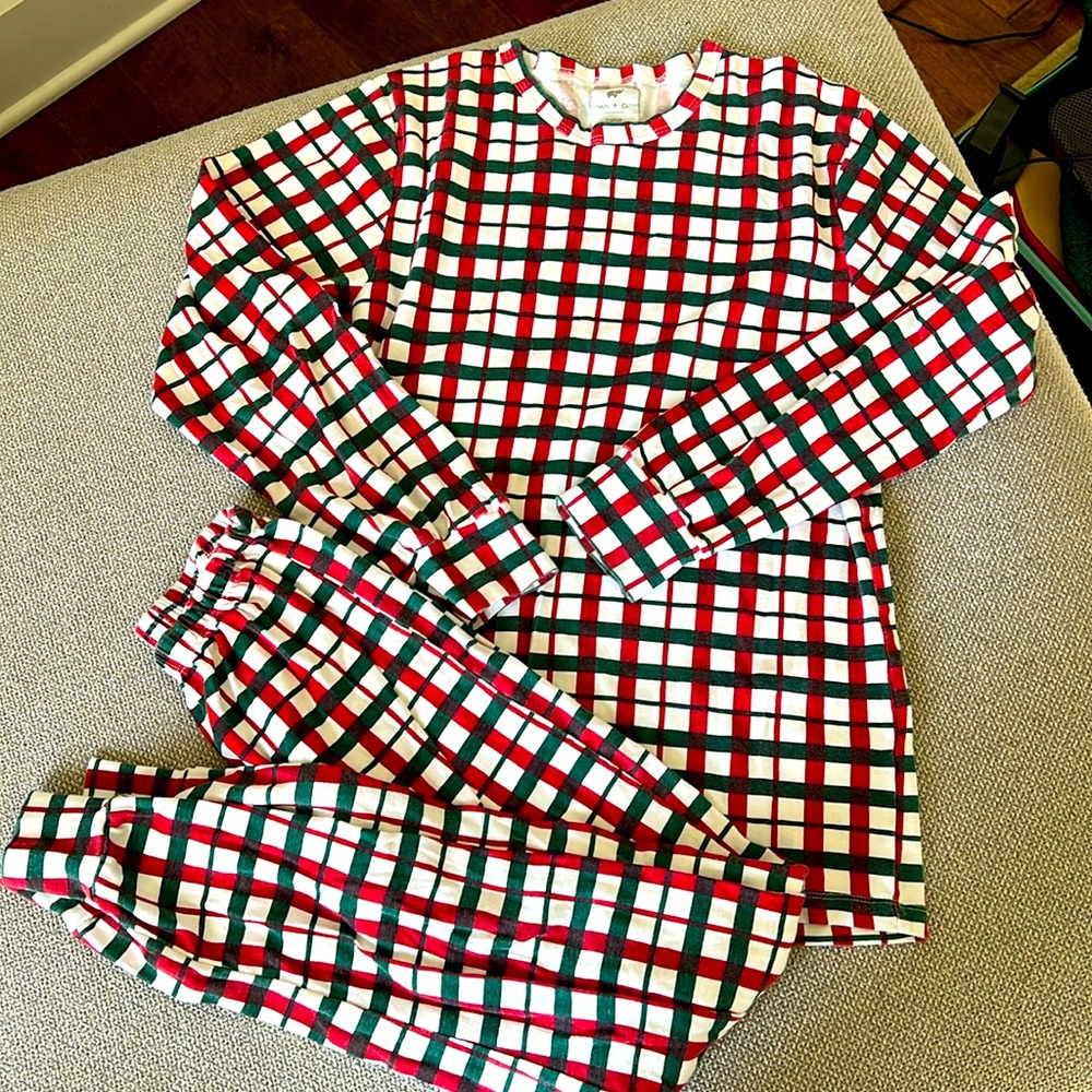 Monica and Andy Organic Cotton Christmas Longe Plaid Red Green Sz Small
